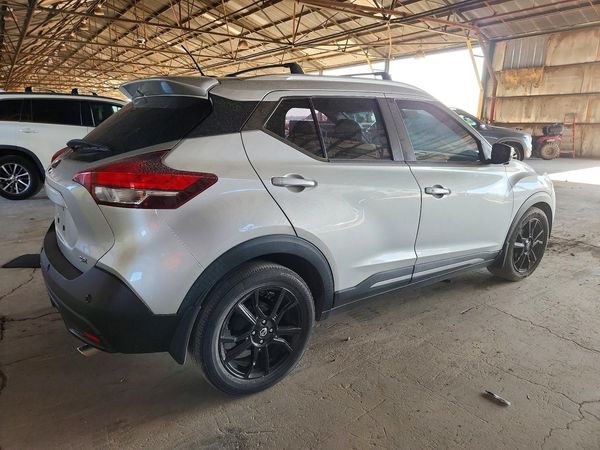 2020 NISSAN KICKS