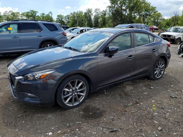 2018 MAZDA 3