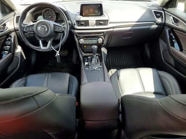 2018 MAZDA 3