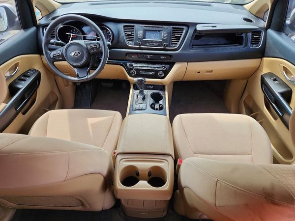 2016 KIA SEDONA