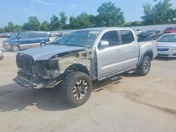 2017 TOYOTA TACOMA