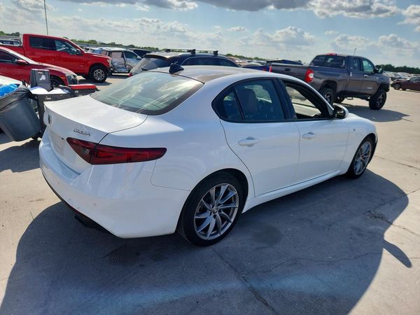 2022 ALFA ROMEO GIULIA TI AWD