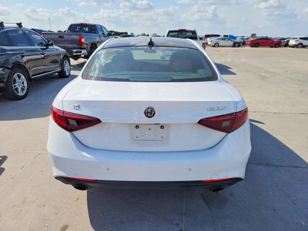 2022 ALFA ROMEO GIULIA TI AWD