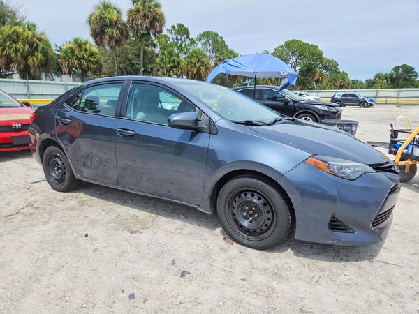 2017 TOYOTA COROLLA