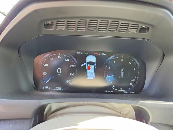 2020 VOLVO XC90