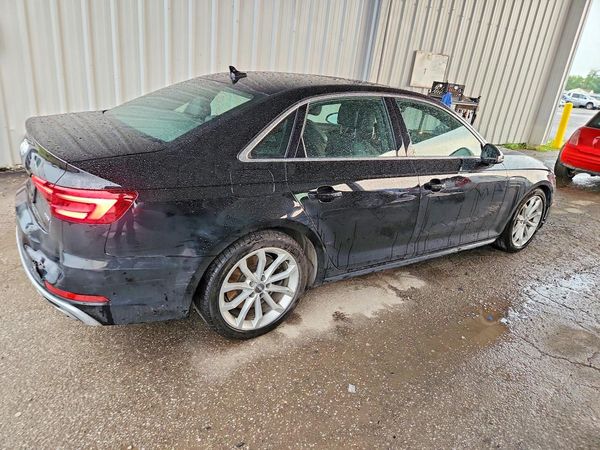 2019 AUDI A4 quattro Premium