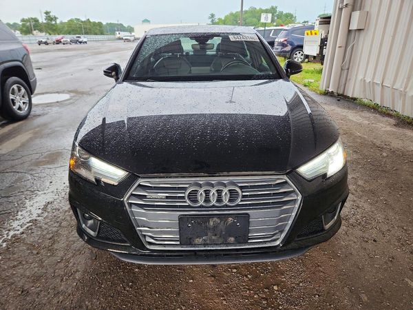 2019 AUDI A4 quattro Premium