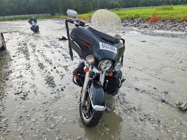 2019 HARLEY-DAVIDSON FLHTCU