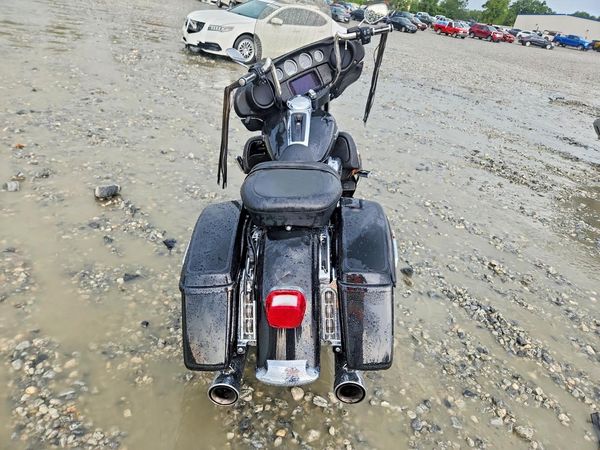 2019 HARLEY-DAVIDSON FLHTCU
