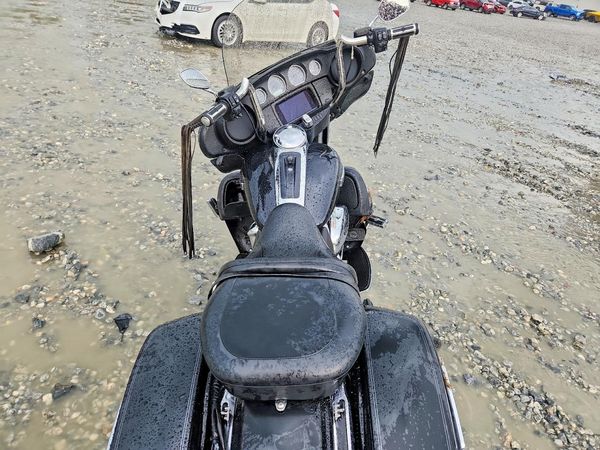2019 HARLEY-DAVIDSON FLHTCU
