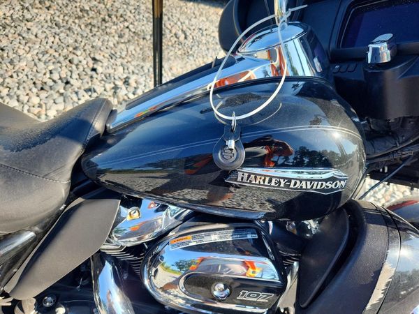 2019 HARLEY-DAVIDSON FLHTCU