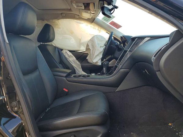 2017 INFINITI Q50