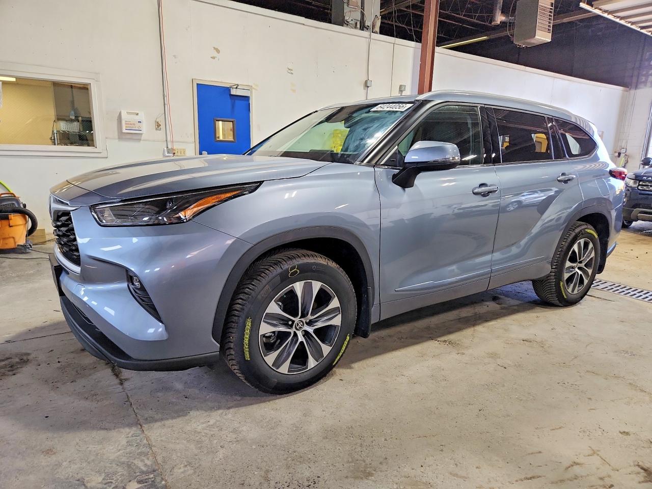 2022 TOYOTA HIGHLANDER