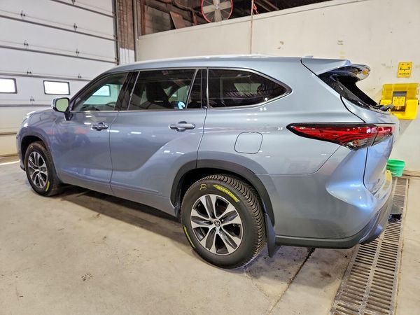 2022 TOYOTA HIGHLANDER