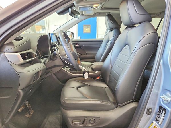2022 TOYOTA HIGHLANDER