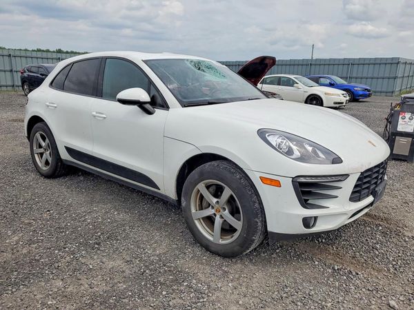 2018 PORSCHE MACAN