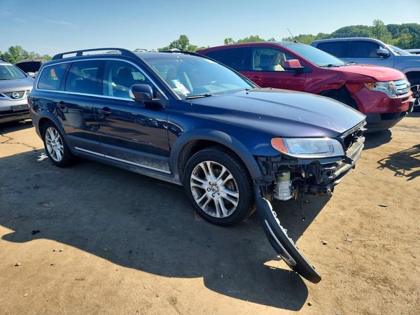 2016 VOLVO XC70
