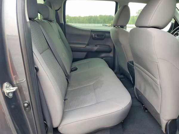2017 TOYOTA TACOMA