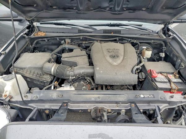 2017 TOYOTA TACOMA