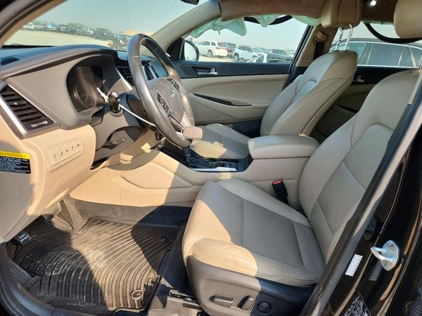 2017 HYUNDAI TUCSON