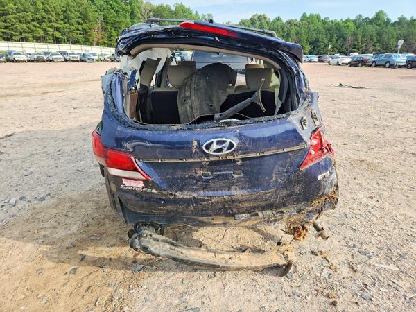 2018 HYUNDAI SANTA FE SE Base