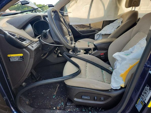 2018 HYUNDAI SANTA FE SE Base