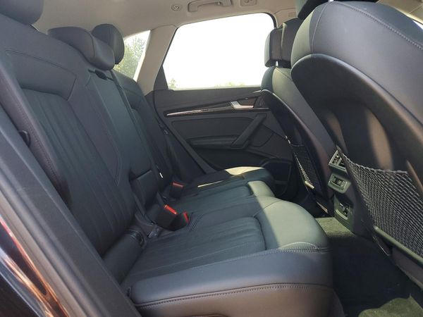 2019 AUDI Q5 quattro Premium Plus