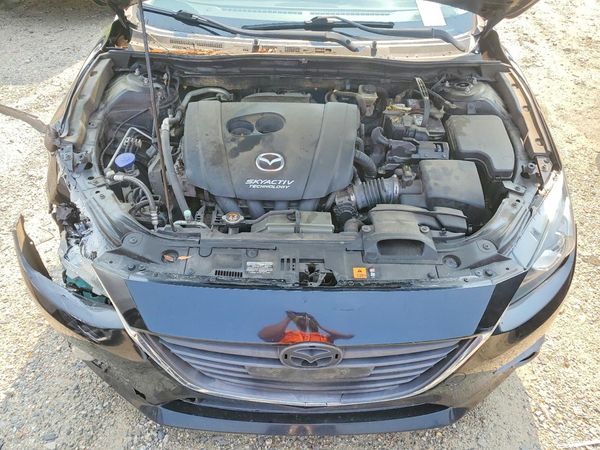 2015 MAZDA 3 Touring/GS