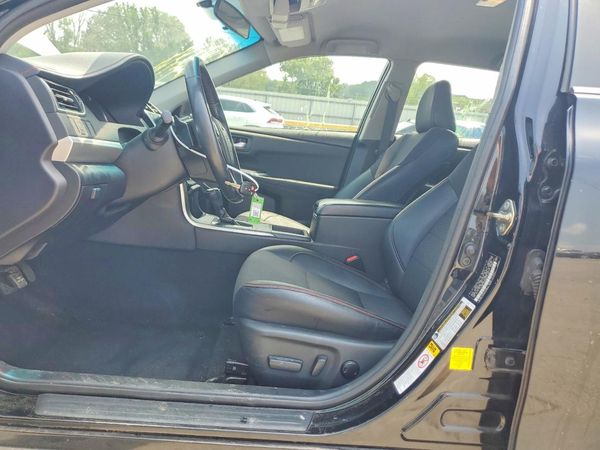 2016 TOYOTA CAMRY