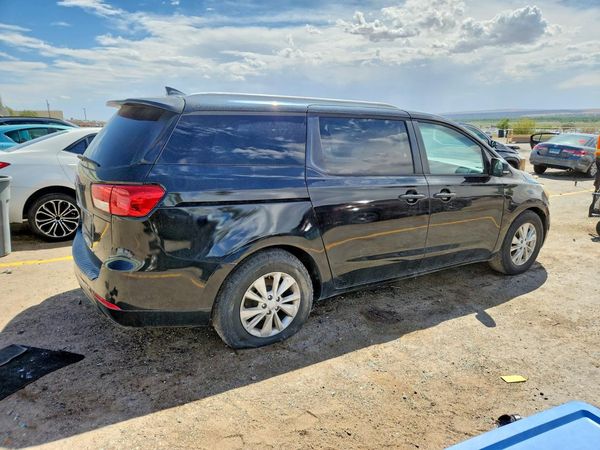 2016 KIA SEDONA LX - Middle-low