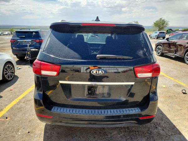 2016 KIA SEDONA LX - Middle-low