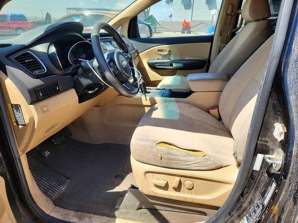 2016 KIA SEDONA LX - Middle-low