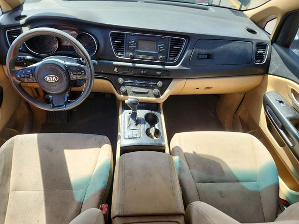 2016 KIA SEDONA LX - Middle-low