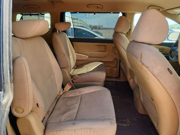 2016 KIA SEDONA LX - Middle-low