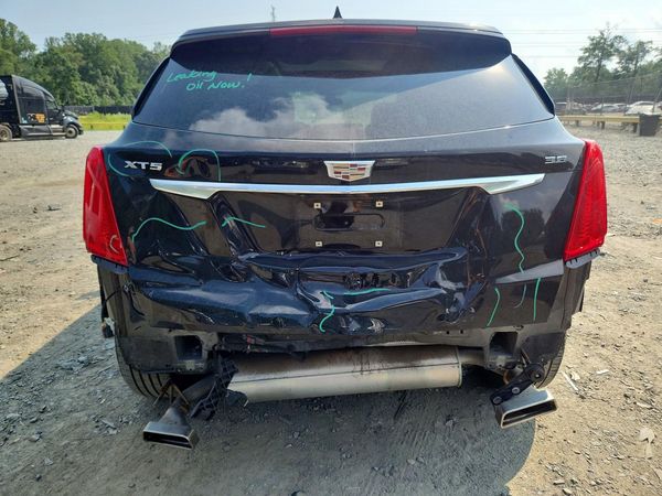 2017 CADILLAC XT5 Luxury