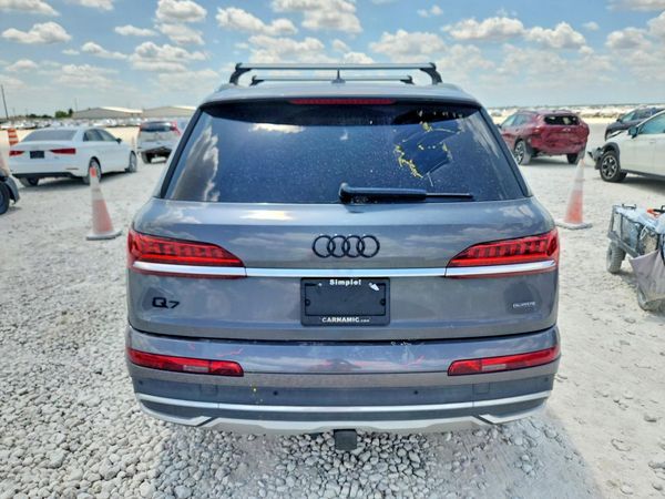 2021 AUDI Q7 quattro Premium Plus