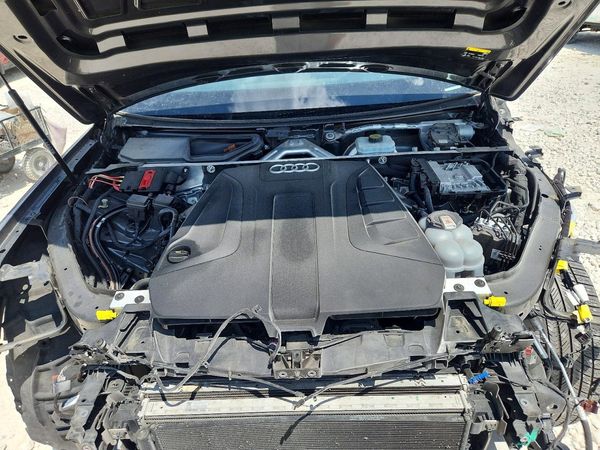 2021 AUDI Q7 quattro Premium Plus