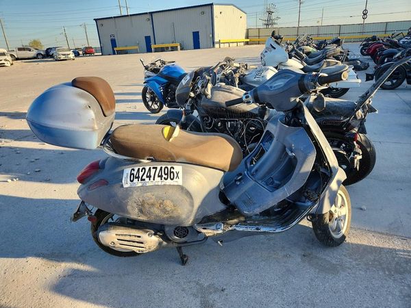 2018 VESPA SCOOTER — RSDT