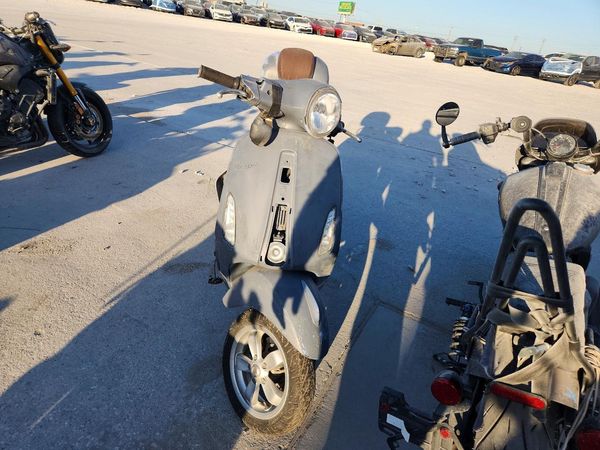 2018 VESPA SCOOTER — DIRF