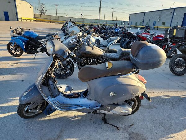 2018 VESPA SCOOTER — LSDT