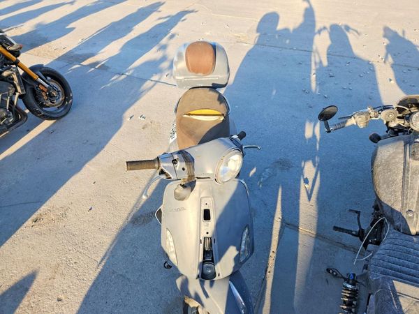 2018 VESPA SCOOTER — AFTR