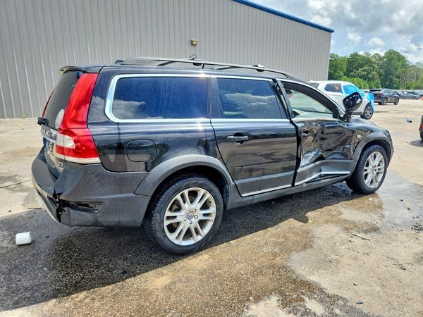 2016 VOLVO XC70