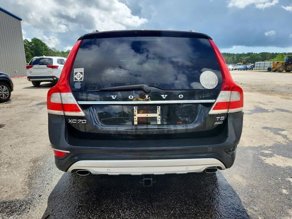 2016 VOLVO XC70