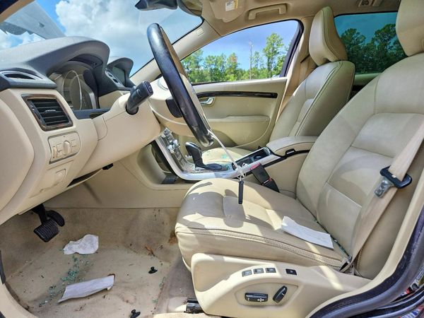 2016 VOLVO XC70