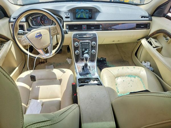 2016 VOLVO XC70