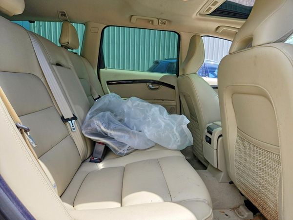 2016 VOLVO XC70