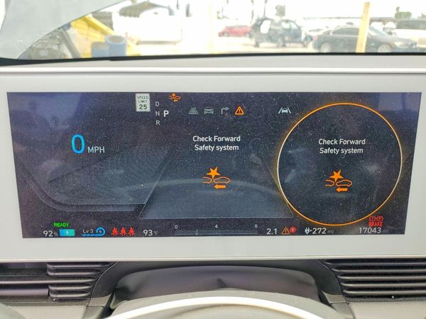 2024 HYUNDAI IONIQ SEL