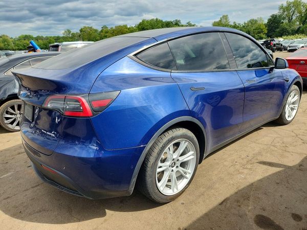 2020 TESLA MODEL Y