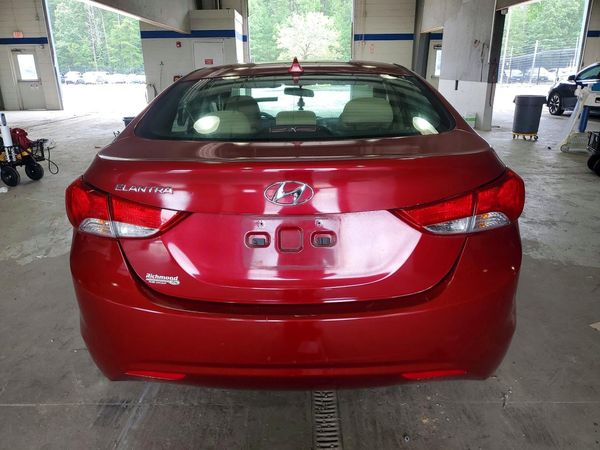 2013 HYUNDAI ELANTRA