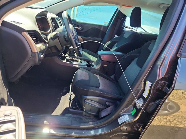 2017 JEEP CHEROKEE Sport